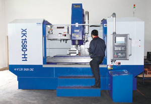 Large CNC machining center